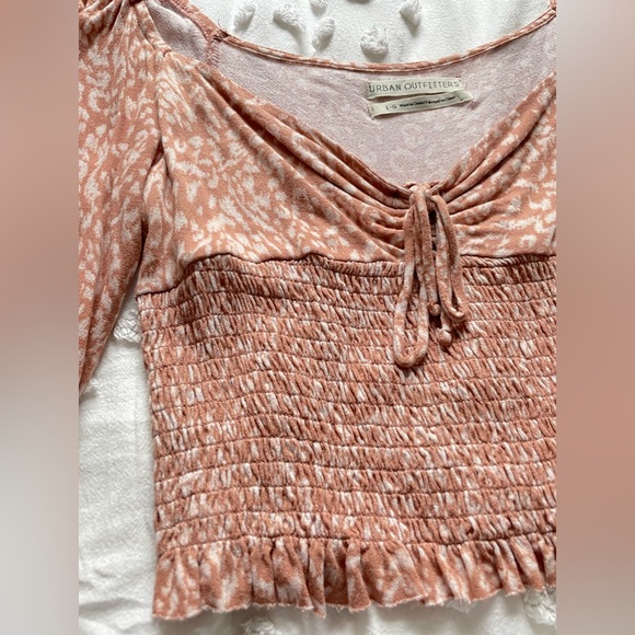 Urban Outfitters blouse - Picture 2 of 4